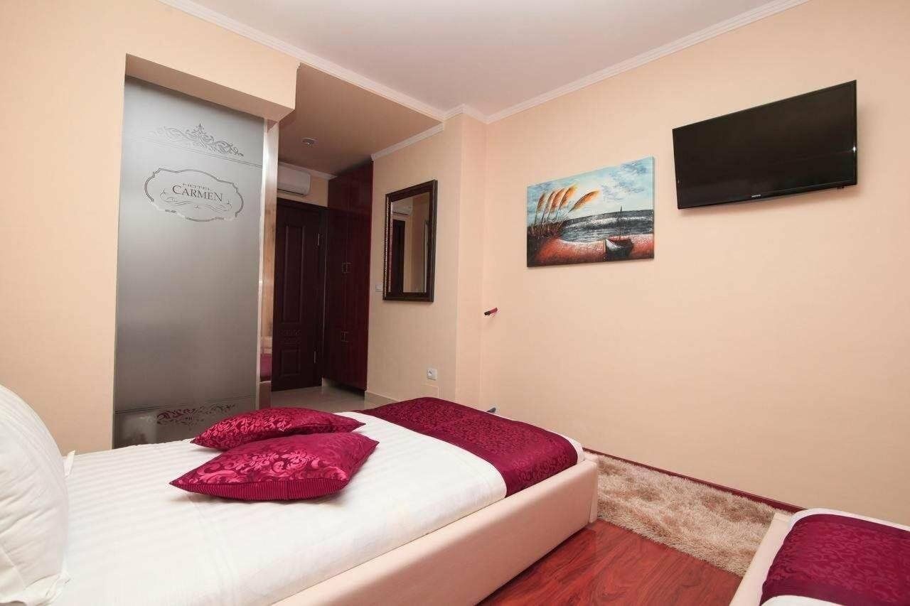Hotel Carmen Shkodër Exteriör bild