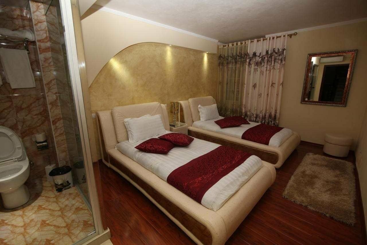 Hotel Carmen Shkodër Exteriör bild
